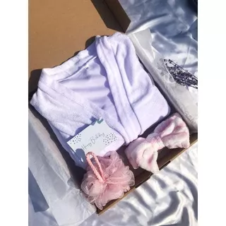 [KIMONO PUTIH] GIFT BOX WANITA/KADO PACAR/KADO CEWEK/KADO ULANG TAHUN/GIFT BOX GIRLS/HAMPER PERNIKAHAN/KADO PERNIKAHAN/KADO WISUDA