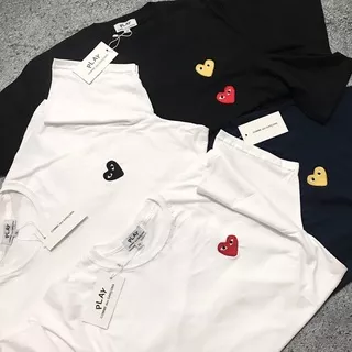 KAOS PLAY CDG/ T SHIRT KAOS PLAY COMME DES GARCONS/ BAJU CDG RED BLACK GOLD HEART LOGO TEE 1:1 ORI