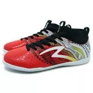 Sepatu Futsal Specs Heritage IN
(Emperor Red/Gold/White)