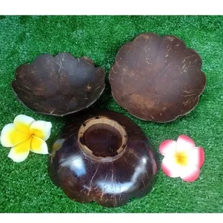 Piring Klasik Motif Bunga Uk. Besar 13-15 cm / Souvenir Batok Klapa Unik / lepekan Tempurung Kelapa