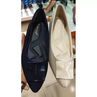 GENNY 36 37 38 39 40 Original sepatu flat shoes wanita navy datar import brand Matahari cream krem