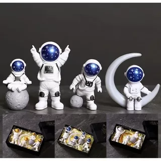 4 Pcs / Set Figure Planet Astronot Luar Angkasa Untuk Dekorasi Ruang Tamu