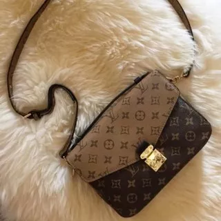 REAL PICT ! BIG SALE tas selempang tas import tas wanita  LOUIS VUITTON POCHETTE METIS / LV METIS