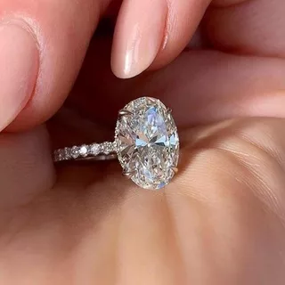 Cincin Kristal Berlian Emas Putih Gaya Sederhana Wanita Fashion Perhiasan Kawin Titanium Perak Rings