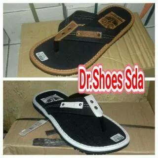 SANDAL CASUAL PRIA LEVIS JEPIT JAPIT GUNUNG FLAT JEMPOL PANTOVEL FANTOPEL SELOP SEPATU SLOP SENDAL