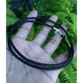 Kalung Tali Kulit Warna Hitam Size 3mm