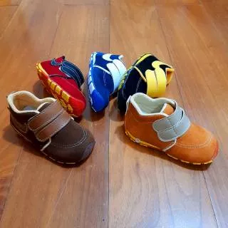 Sepatu Anak Bayi Laki Bunyi Prewalker Baby Boots Hammer SPC02