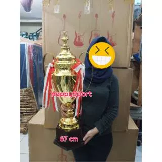 Piala trophy import bahan logam tinggi 67 cm