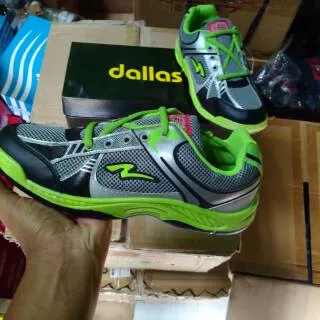 Sepatu dallas