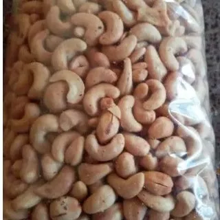 KACANG METE mentah