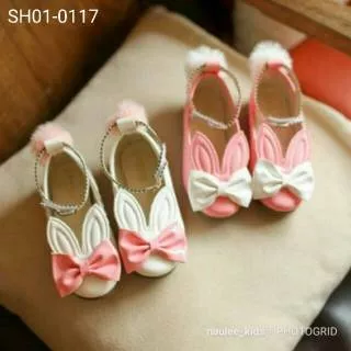 21-35. PANTOFEL SHOES BUNNY RIBBON TAIL POMPOM WHITE PINK SEPATU PESTA CEWEK PITA KELINCI PUTIH