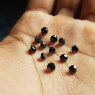 Berlian Hitam Asli 0.25/0.30 ct per bigi