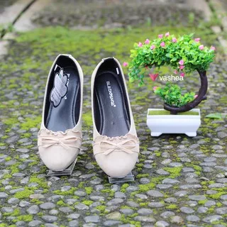 Sepatu Black Panda Flatshoes-sepatu Balet Zika Beige