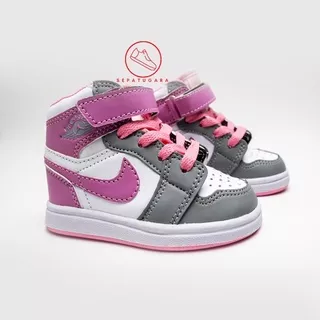 Sepatu Anak Nike Pink Sepatu Nike Anak Perempuan Sepatu Anak Laki Laki dan Perempuan Sepatu Nike Pink Anak dan Remaja Sepatu Nike Kekinian Sepatu Murah Berkualitas Nike Sepatu Anak Keren Sepatu anak Warna Pink