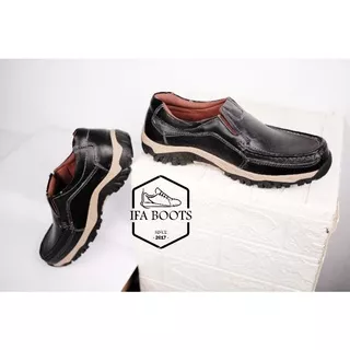 Sepatu kulit pria / Sepatu kulit asli pria / sepatu kulit pria casual / sepatu pria keren / sepatu kerja pria / sepatu pria / sepatu kantor pria kulit asli / sepatu loafers pria / sepatu pria original / sepatu kasual pria / sepatu slip on pria /sepatu cod