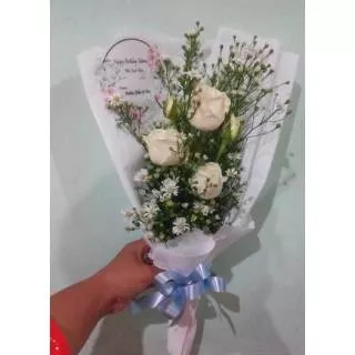 Bunga Segar Asli- Khusus Surabaya saja/ Buket Wisuda/ Special Gift / Bulet Ulang Tahun