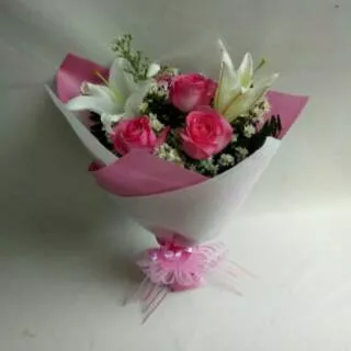 OPEN ORDER VALENTINE DAY | BUCKET BUNGA 1 TANGKAI BUNGA LILI + 5 BUNGA MAWAR