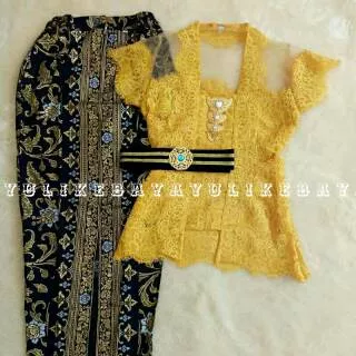 Set Kebaya Bali Modifikasi Modern