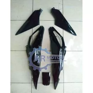 BODY BELAKANG PLUS SAMBUNGAN BODY SAMPING SUPRA X 125 2006 - 2010 HITAM