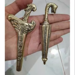 Keris Nogososro dan Payung Tunggul Naga