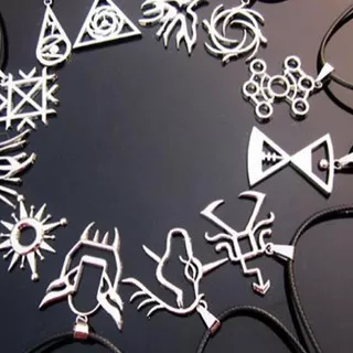 (TERMURAH) Kalung EXO Logo Baekhyun Chanyeol Sehun Kai Xiumin Lay Suho Chen DO ,.,.,.,.,.,