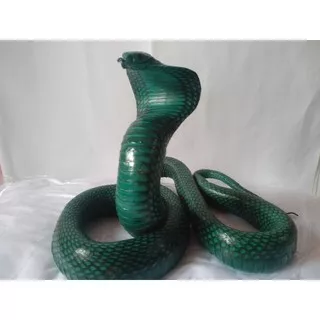 patung ular cobra asli warna hijau model 1A