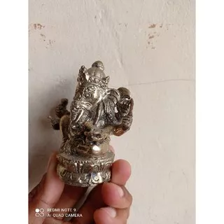 Patung Dewa Ganesha  empat tangan kecil