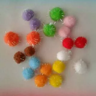 Pom pom warna