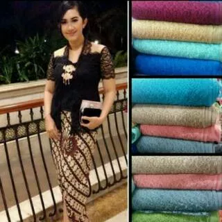 Kebaya Brokat Modifikasi