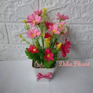 Diba Florist Artificial Flower Pot Bunga Hias Meja Aster Dekorasi Ruangan Home Plants Pot Kotak Mini