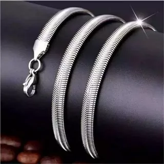 KALUNG TITANIUM MODEL ULAR MINYAK WARNA SILVER FASHION PRIA WANITA STAINLESS STEEL 316L