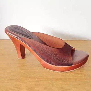 Sandal wanita/sandal.pesta/heels/high heels/sandal kayu/kelom geulis/bustong jelly