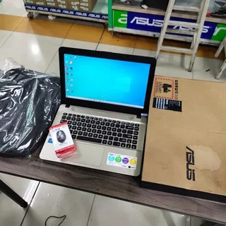 Laptop Leptop Asus X441 RAM 4GB Baru dipake beberapa bulan mulus