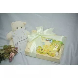 Hampers bayi box kayu size 20x15x4cm hampers baby newborn kado bayi baby gift set parcel bayi