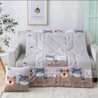 Balmut Bantal Selimut Set Motif Karakter Dewasa hand carry 2 in 1