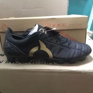 sepatu bola sepakbola sepak bola ortus catyst vision fg k-lea original black gold