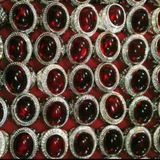 OBRAL HARGA TERMURAH BATU CINCIN AKIK MERAH SIAM KRISTAL ANTIK, UNIK TOP QUALITY