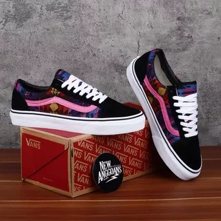 Sepatu Vans Old Skool Motif Corak Inca Tribal Dew Berry Black White Hitam Putih Pink