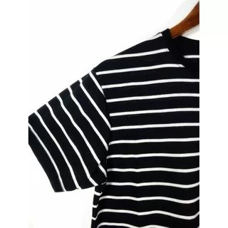 Terbaru !!! Kaos Salur Hitam Putih / Kaos Striptee / Strip Tee Hitam Salur Putih