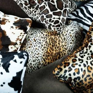 Sarung Bantal Sofa / Kursi Cushion Cover Motif Animal Print Velvet Kain Bulu Macan Ukuran 40x40 cm