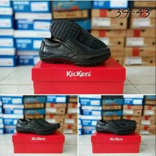 Sepatu pantofel full black kickers slop pria original