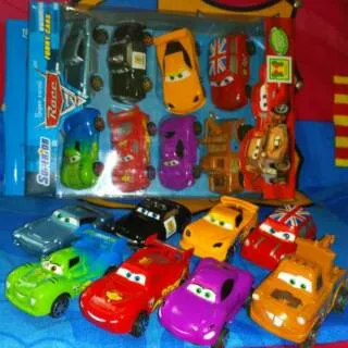 Miniatur mobil diecast Cars Desney 8 pcs