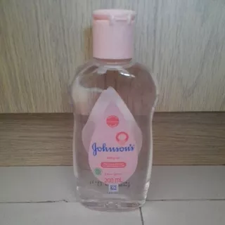 Johnsons Baby Oil 200ml Minyak Bayi Anak