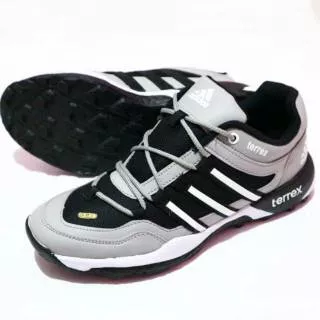 SEPATU ADIDAS TERREX BOOST ABU HITAM NEW