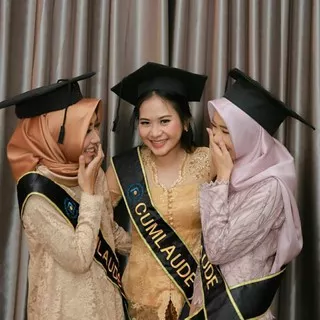 (1 HARI Jadi) Selempang Wisuda Satin Kilat Slempang Bordir Selendang Renda