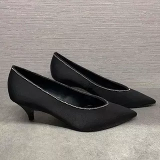 Sale ?? Cantik CHARLES & KEITH ORIGINAL 60920128A CAKEP BLACK SEPATU PESTA KERJA CASUAL HEEL HAK PENDEK PERMATA HITAM MURAH LUCU TERMURAH BEST SELLER BRANDED WANITA PEREMPUAN KECE NYAMAN BAGUS FAVORITE HITS VIRAL KEKINIAN RACUN SHOPEE