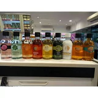 THE BODY SHOP- SHOWER GEL 250ML moringa/ olibe/ shea/ strawberry/ almond milk/ fuji greentea/ british rose/ wild argan/ mango