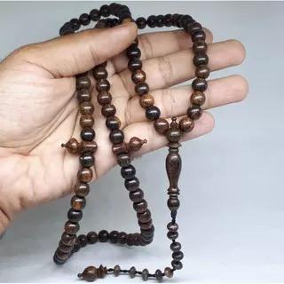 Tasbih gaharu grade A++ 8mm tasbih99 asli wangi alami kayu gaharu kalimantan tasbih kayu bertuah