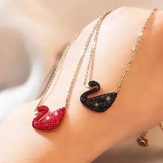 Kalung Black Swan Klavikula Kristal Pendant Necklace Fashion Korea