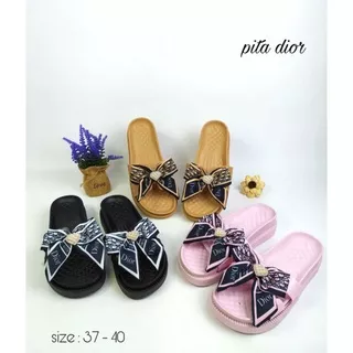 sandal jelly import tebal pita motif dior wanita / sandal wedges jelly wanita motif dior